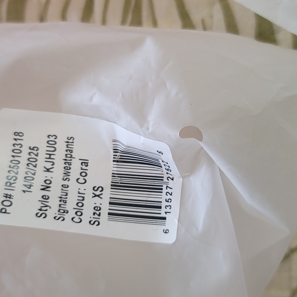 COMFRT HOODIE & SWEATPANTS SET IN CORAL XS - Picture 5 of 16